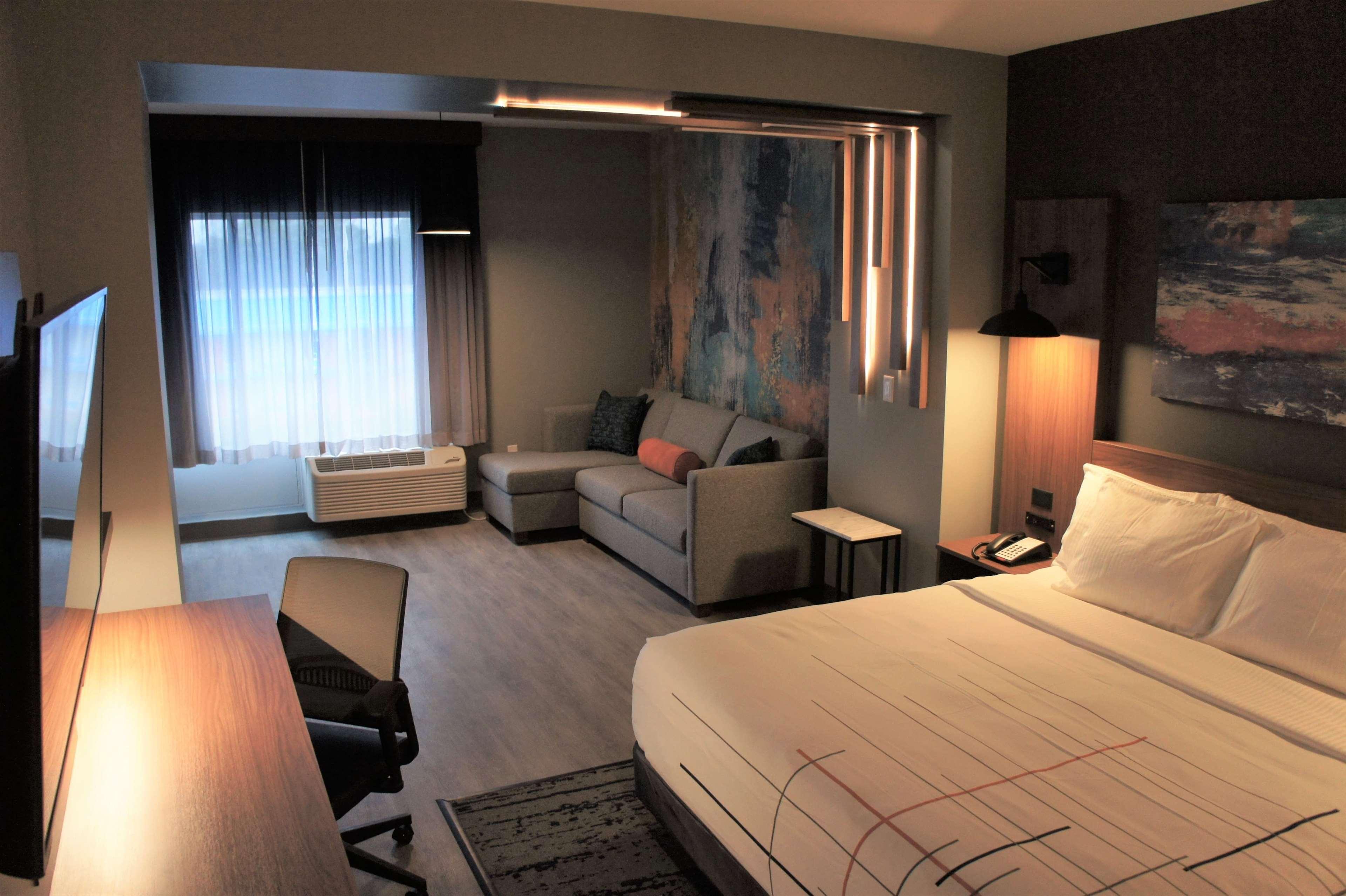 La Quinta Inn & Suites By Wyndham Oxford Bagian luar foto
