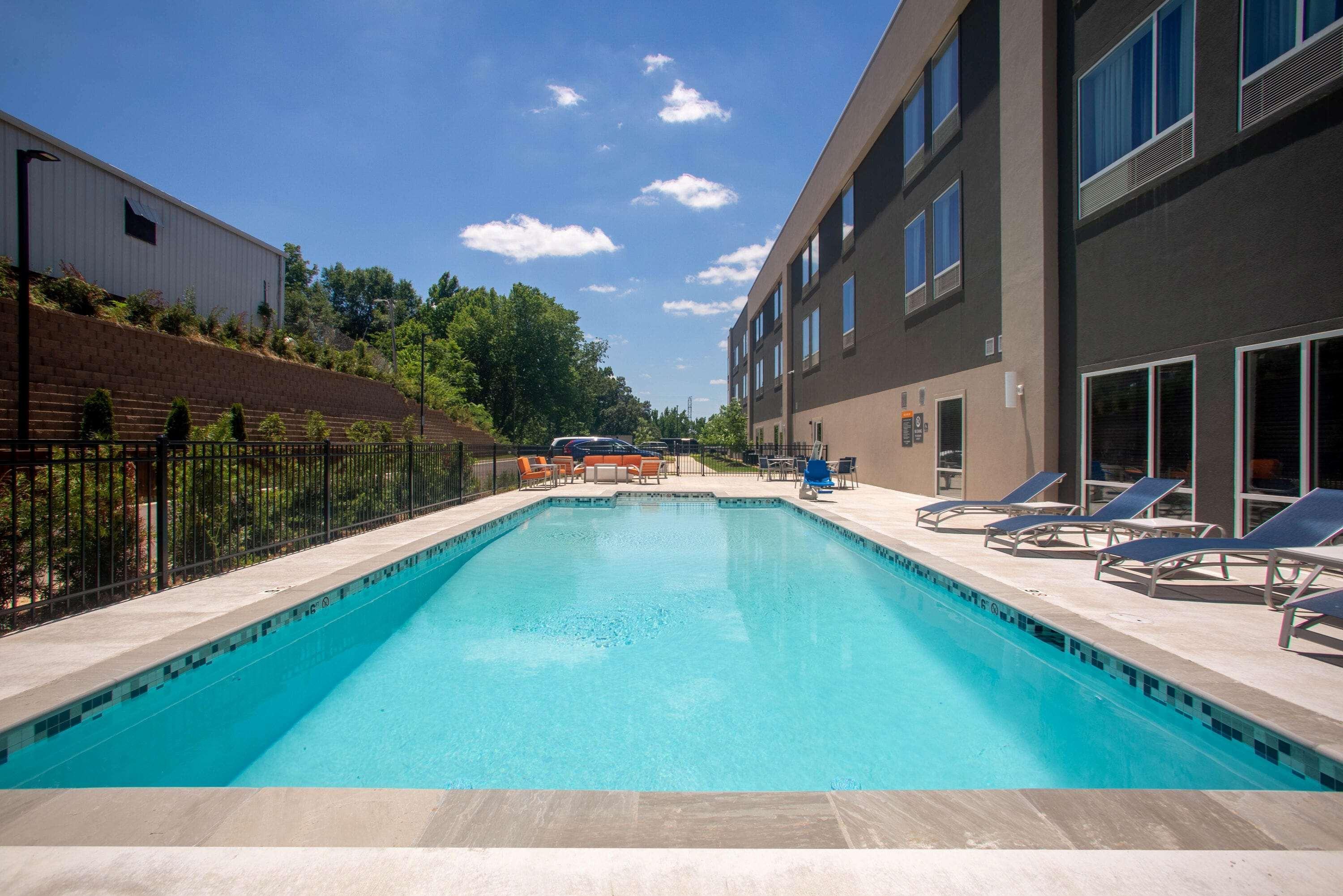 La Quinta Inn & Suites By Wyndham Oxford Bagian luar foto