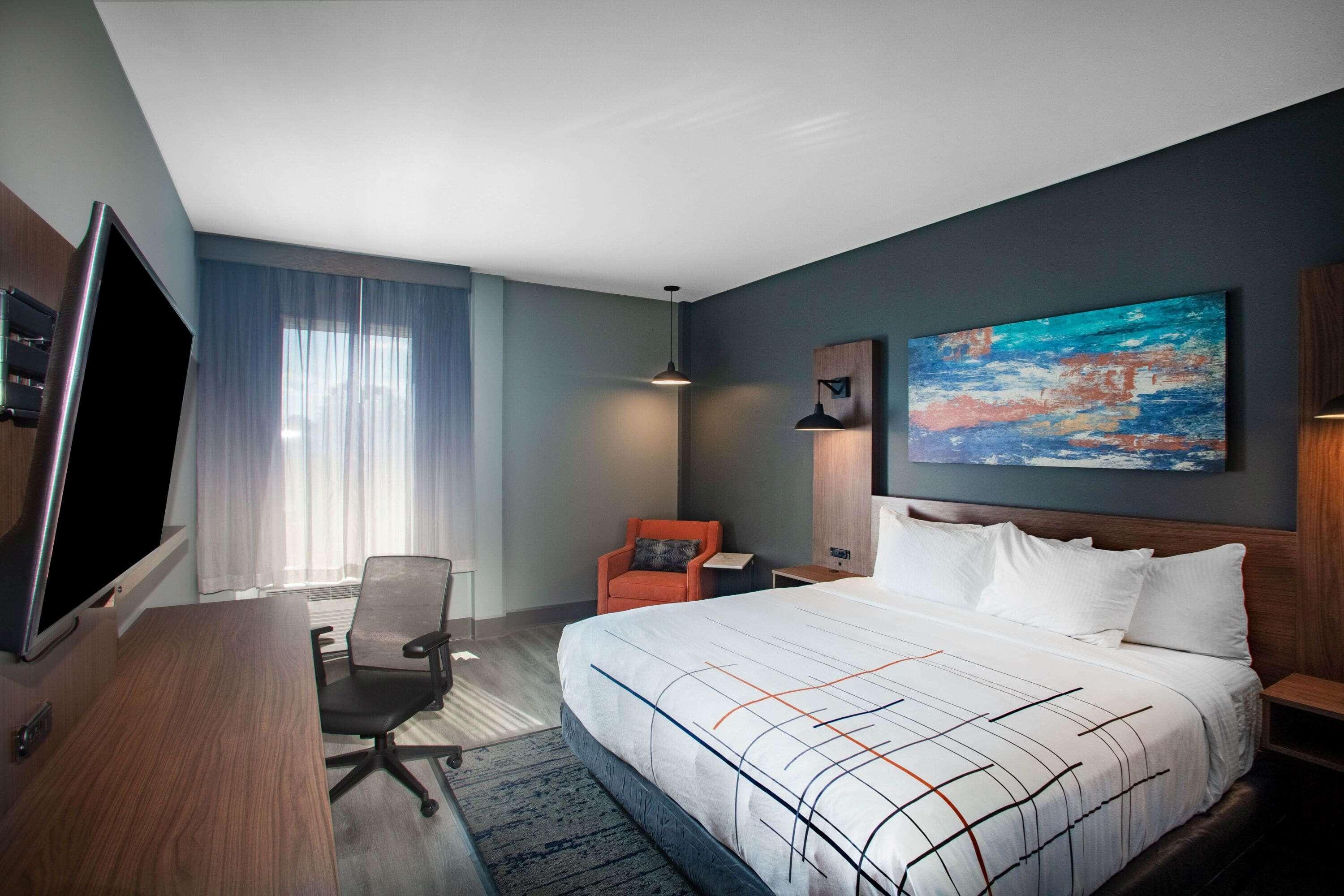 La Quinta Inn & Suites By Wyndham Oxford Bagian luar foto