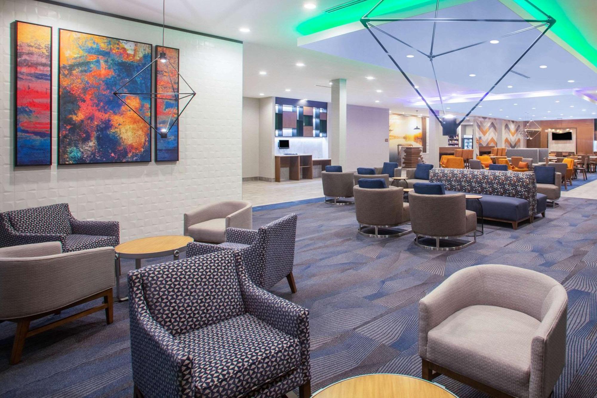 La Quinta Inn & Suites By Wyndham Oxford Bagian luar foto