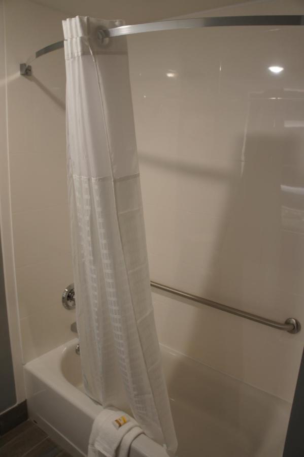 La Quinta Inn & Suites By Wyndham Oxford Bagian luar foto